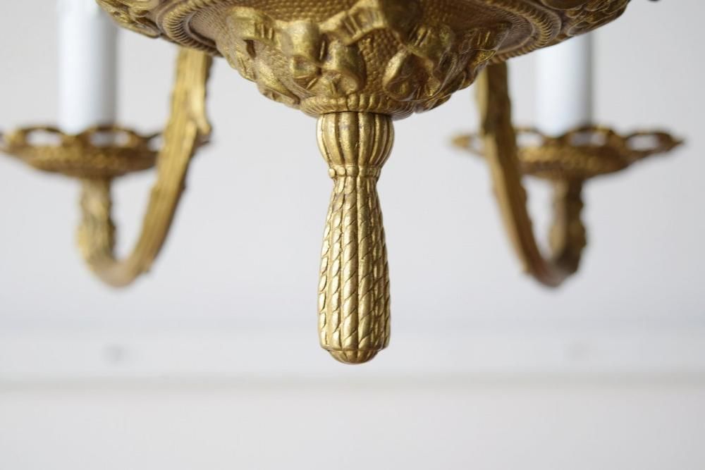 アンティーク ロココ調 8灯式シャンデリア 真鍮製 豪華な装飾