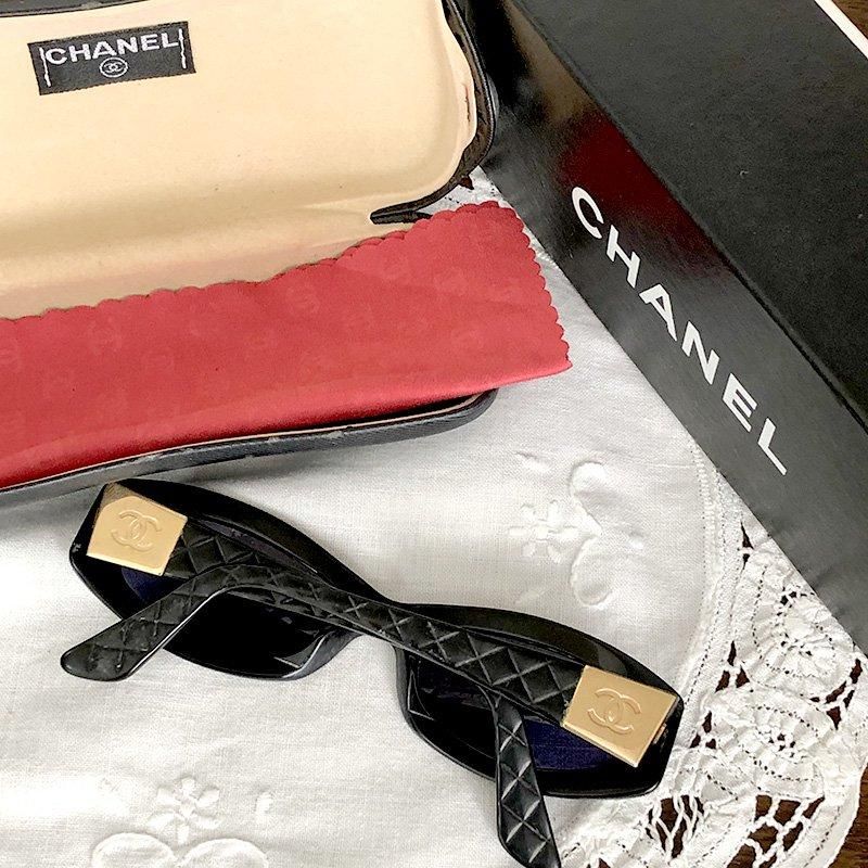 シャネル CHANEL サングラス(ケース・箱) ブラック coco シャネル CHANEL サングラス(ケース・箱) ブラック coco