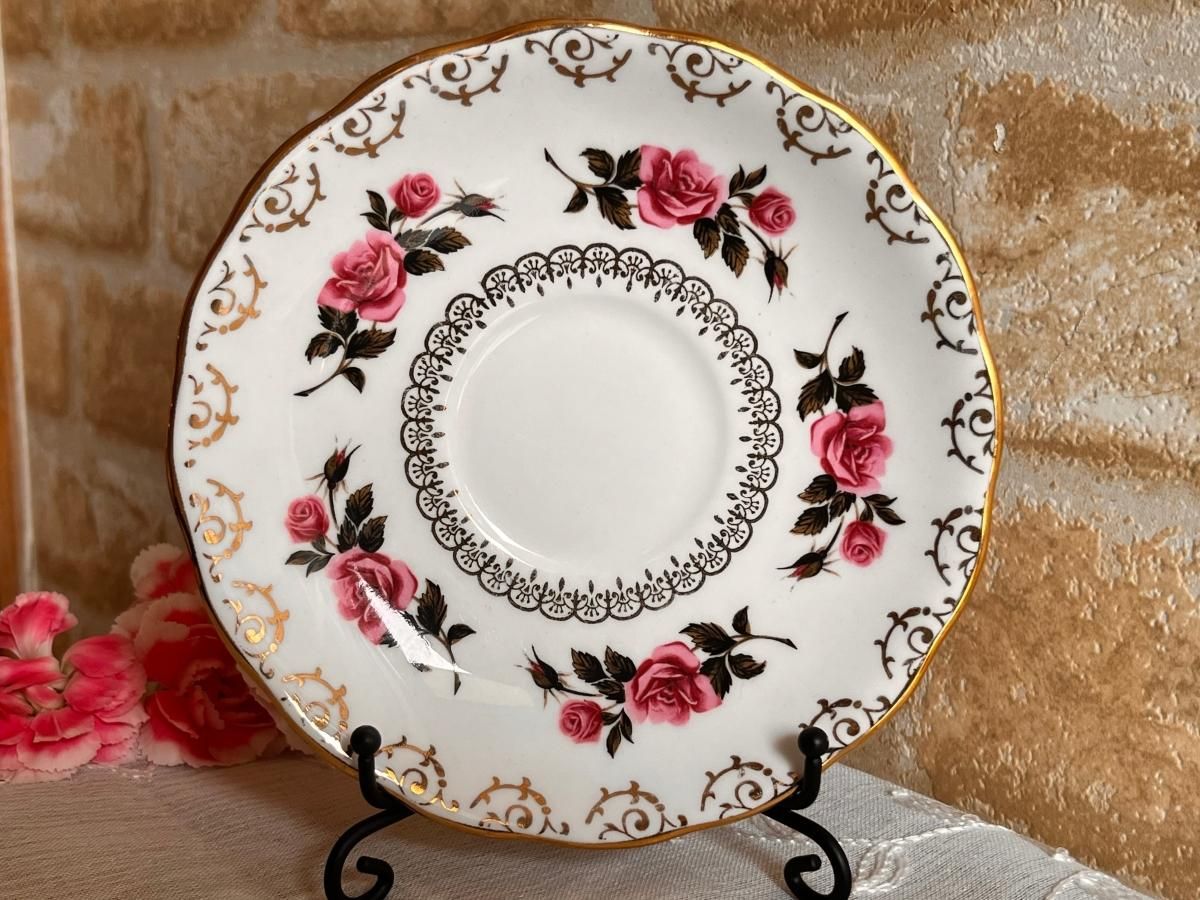 【特価】 英国 ANTIQUE - カップアンドソーサー 8245パターン コルクラフ 絵画