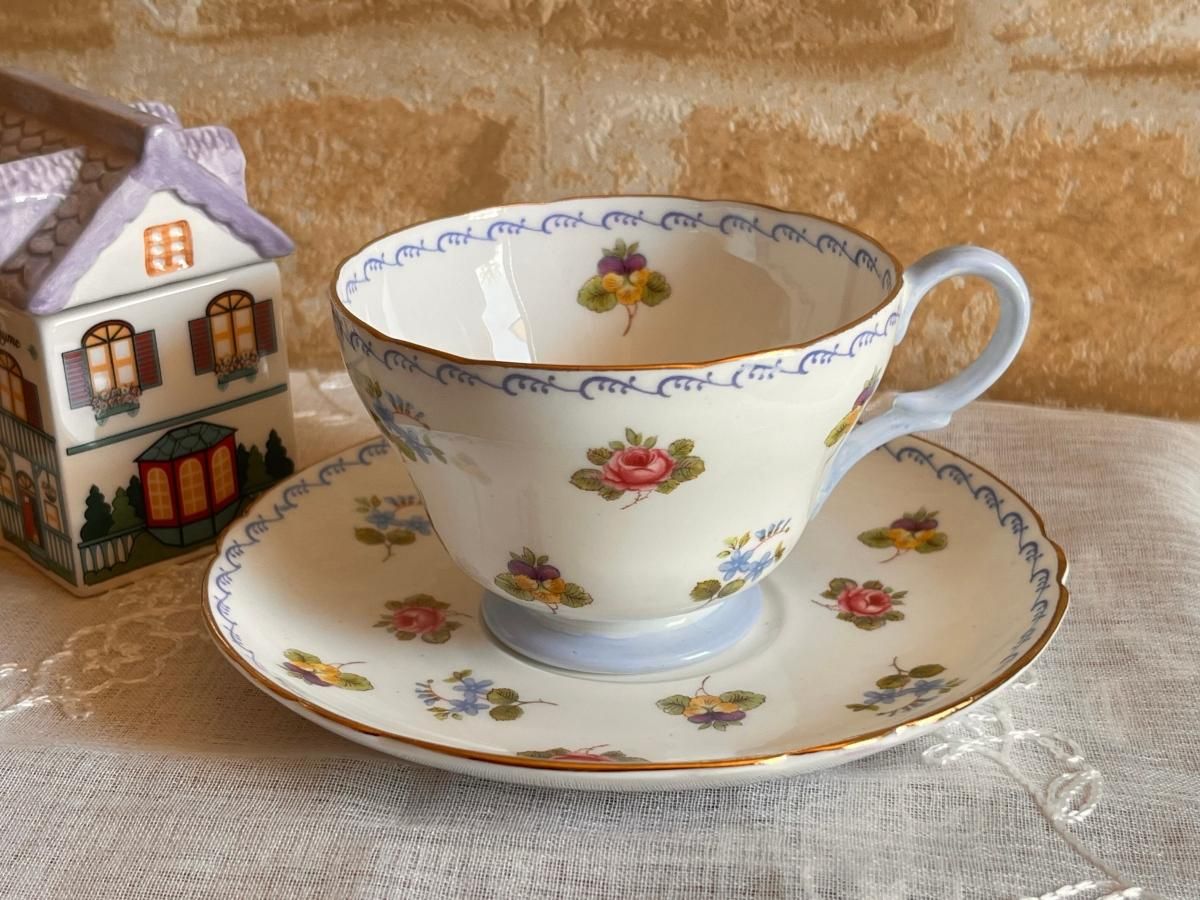 希少 英国 シェリー カップ&ソーサー - ANTIQUE LEAVES 希少 英国 シェリー カップ&ソーサー - ANTIQUE LEAVES