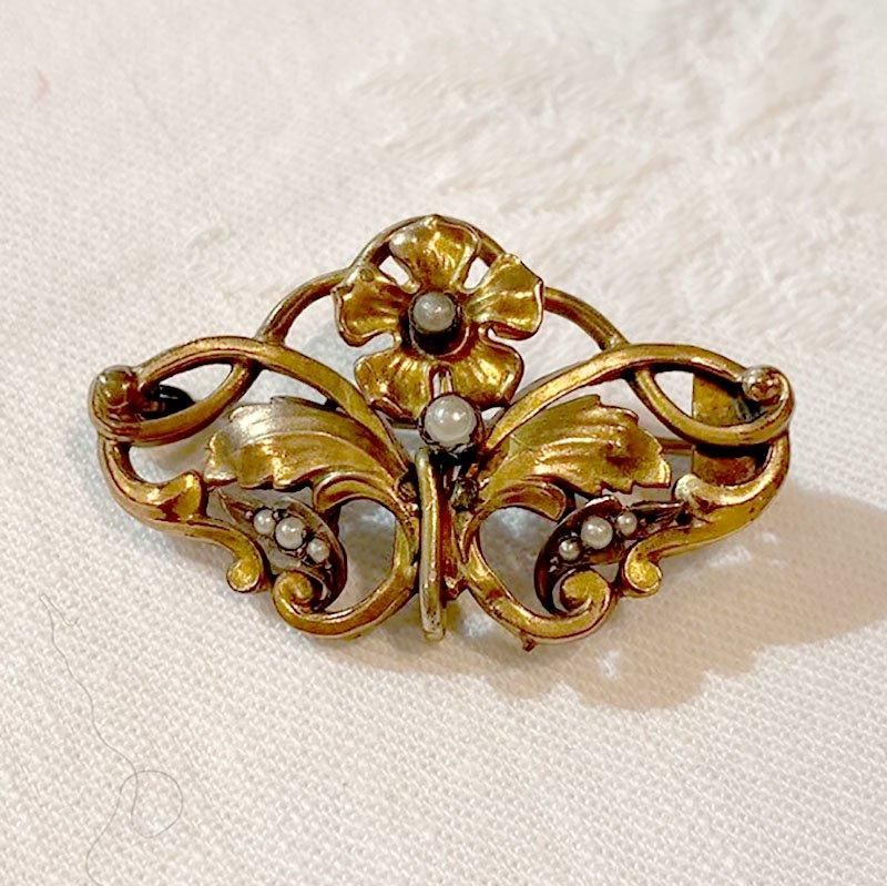 Original by Robert 花輪ブローチ 革ブローチ