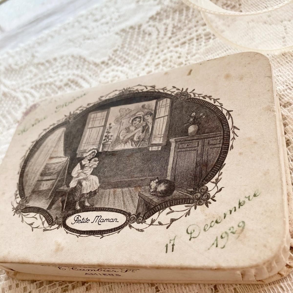 1933年 手彩色のドラジェボックス 美術品/アンティーク