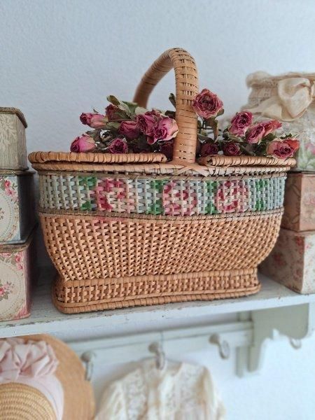 アンティークフランスローズバスケット - ANTIQUE LEAVES アンティークフランスローズバスケット - ANTIQUE LEAVES