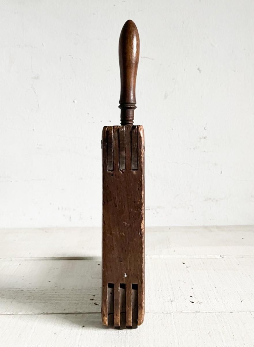 フランスアンティーク木製クランプ (AW024-109) - ANTIQUE LEAVES フランスアンティーク木製クランプ (AW024-109) - ANTIQUE LEAVES