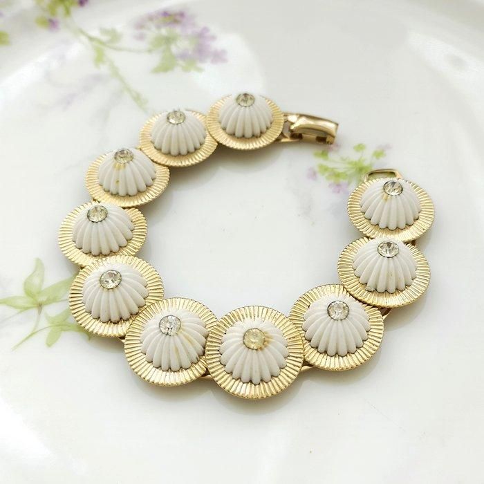  CJ7583B
COROɥȡ󡡥ۥ磻ȥܥ󡡥֥쥹å