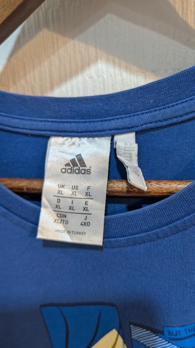 アディダス 東京サントリーサンゴリアス ノースリーブシャツ 古着 ロゴ ブルー outlet】adidas ロゴ プリント Tシャツ XL ブルー アディダス