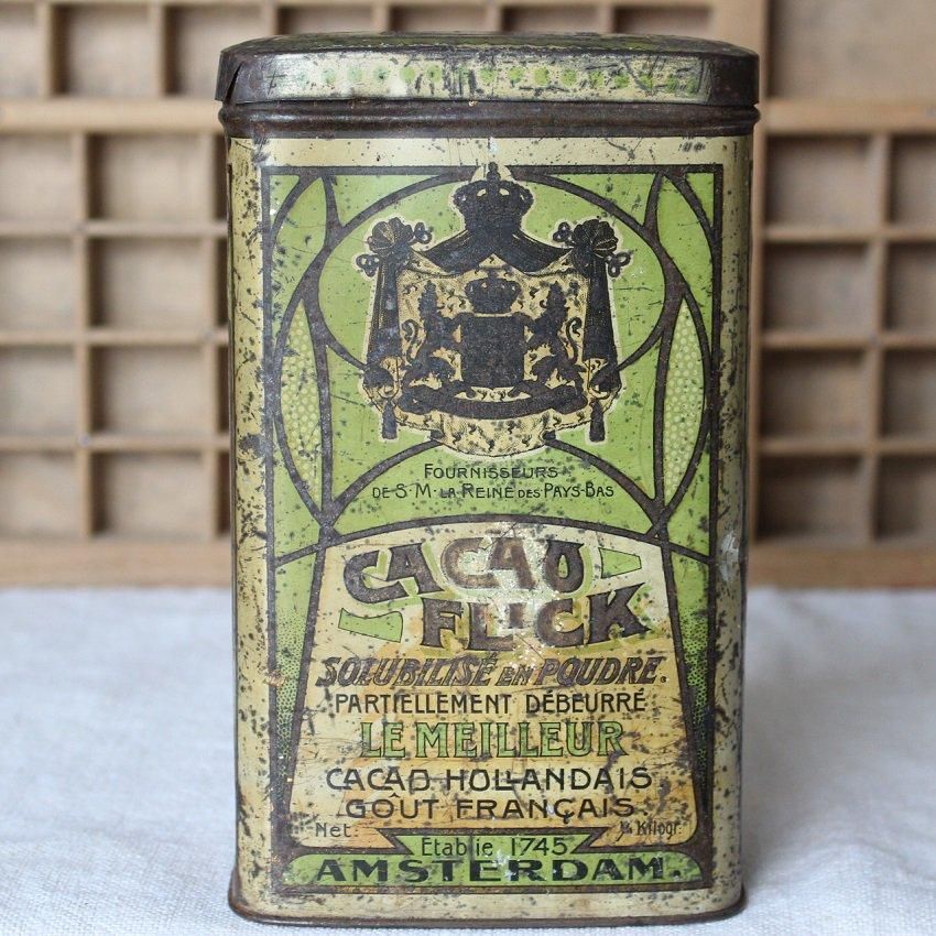 フランス製アンティークの素朴なTIN缶カカオ缶