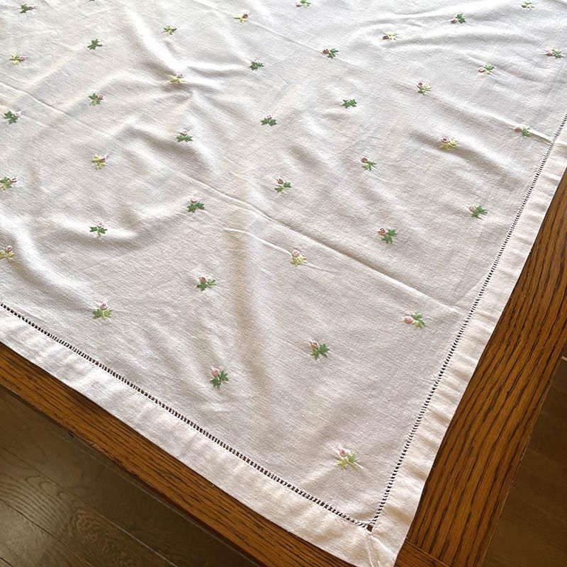 クロス テーブルクロス 小花手刺繍 コットンリネン 12cldf34 クロス テーブルクロス 小花手刺繍 コットンリネン 12cldf34