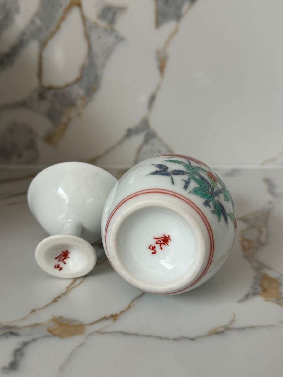 鹿山作 ヴィンテージ有田焼酒器セット(箱入り) - ANTIQUE LEAVES 鹿山作 ヴィンテージ有田焼酒器セット(箱入り) - ANTIQUE LEAVES