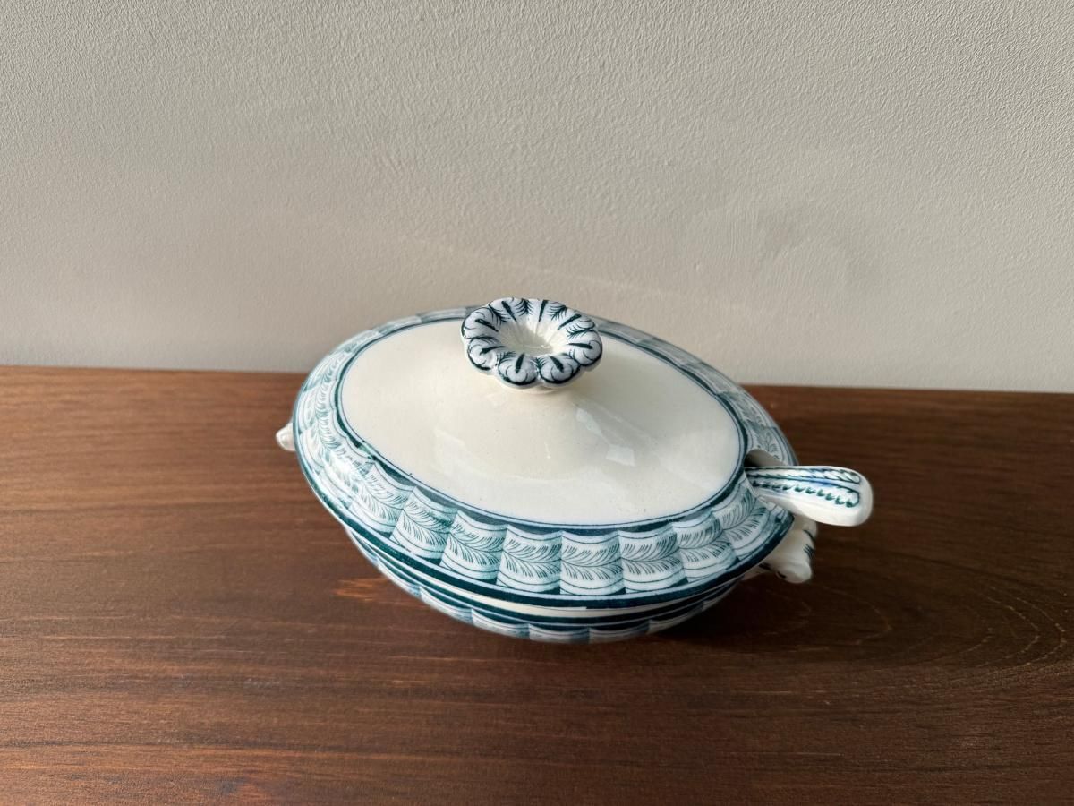 ウェッジウッド製「ラグ・アンド・フェザー」チュリーン、蓋と