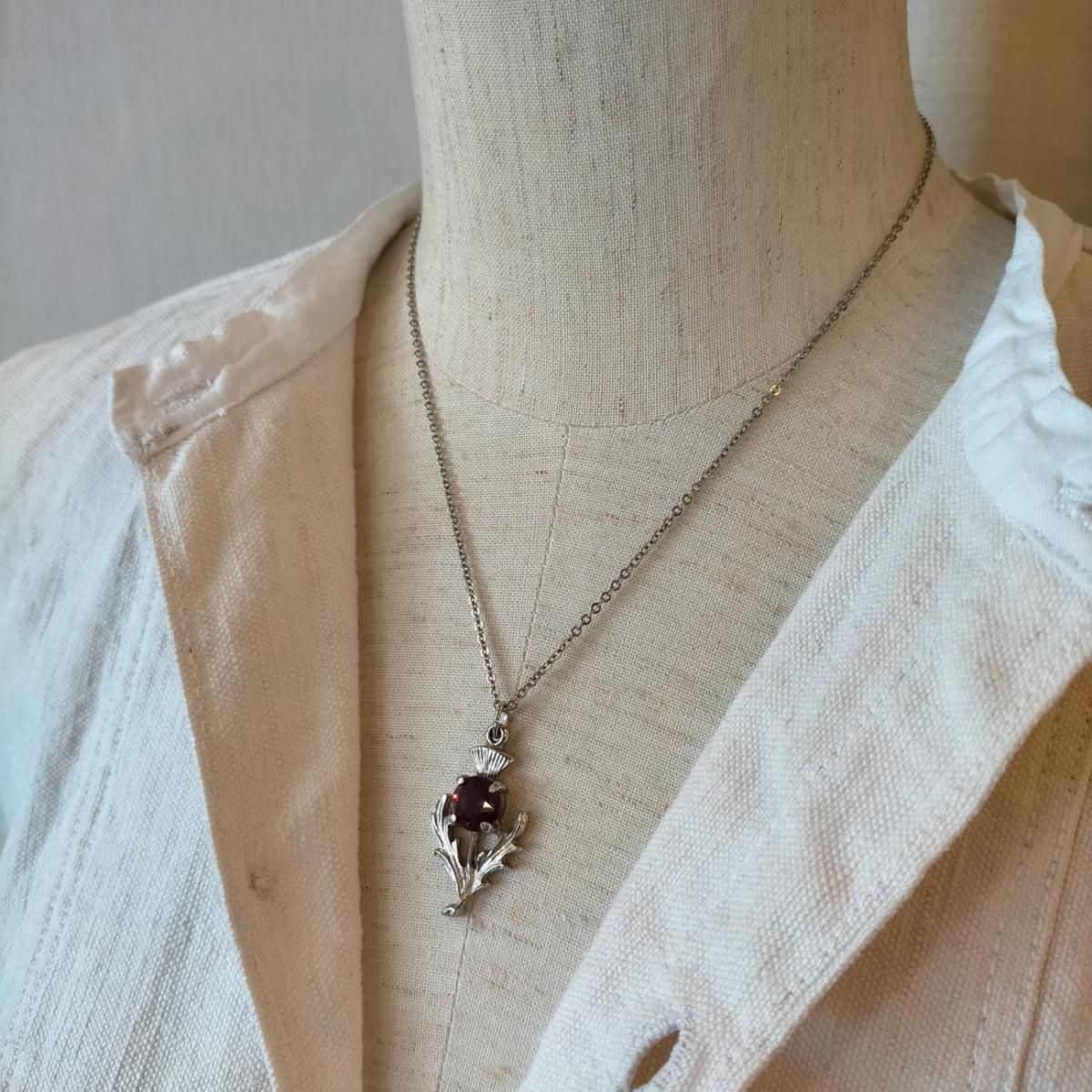 ベルギー 一点物ネックレスプレゼント♡ヴィンテージ ベルギー 一点物ネックレスプレゼント♡ヴィンテージ