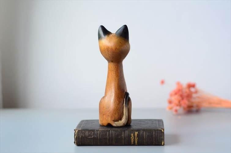 新作ウエア フランスから Cat ブラス オブジェ 猫 木製のたたずむネコ 置物