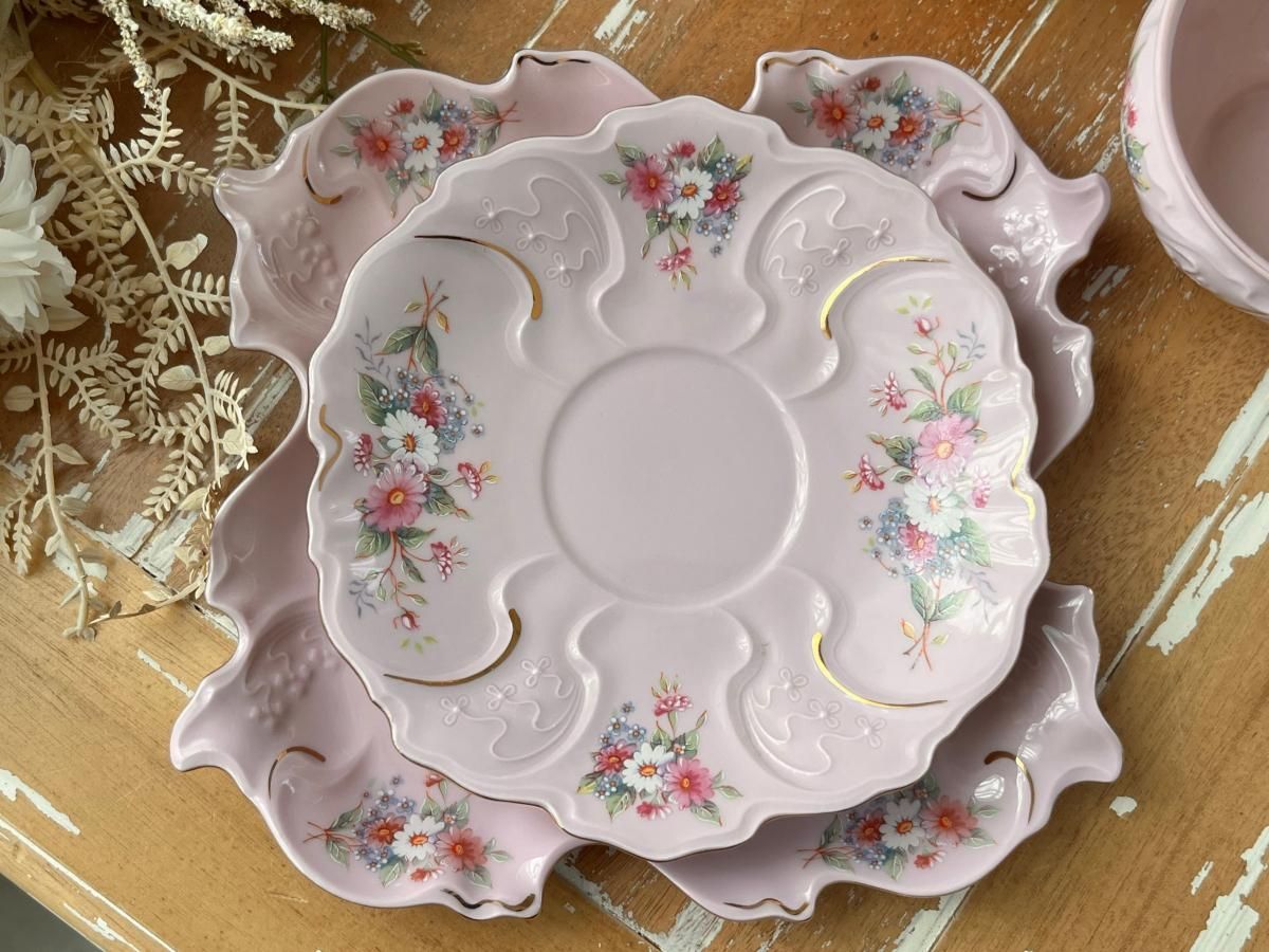 繊細な花模様チェコ製ヴィンテージトリオセット