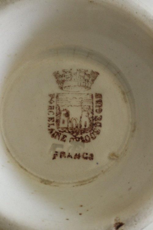 赤い羽のような絵柄のカフェオレボウル（直径14cm） フランス