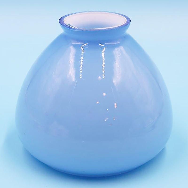 昭和初期の繊細なパウダーブルーランプシェード