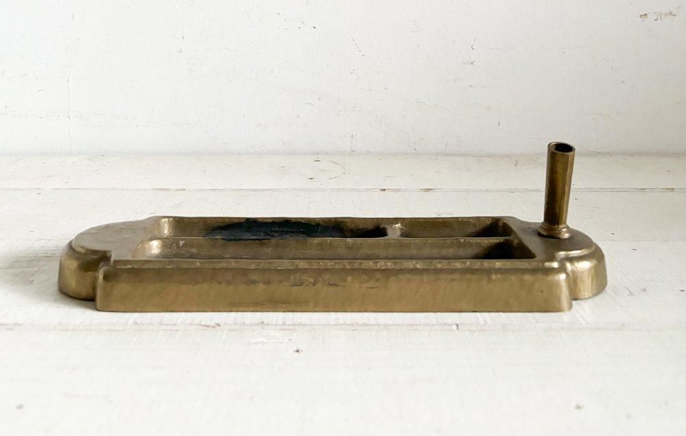 フランス製アンティークの重厚な真鍮ペンスタンド