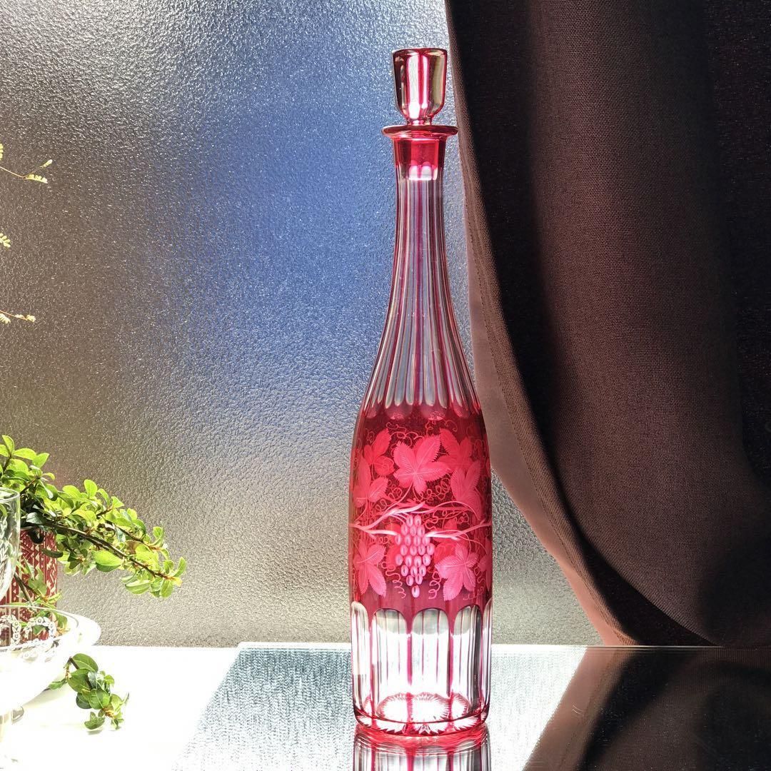 アンティークバカラ赤色カラフェ 葡萄文様100年前品 希少な美しさ