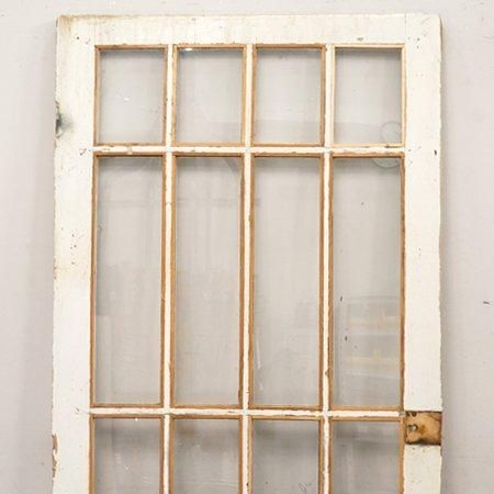White 12 Glass