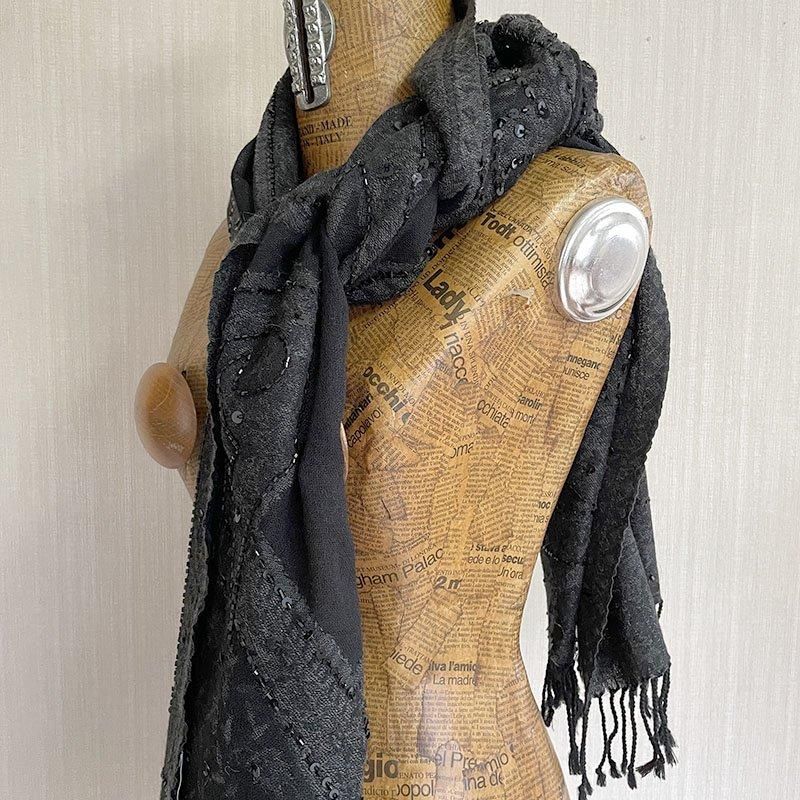 ストール 大判スカーフ ウール ZAPA 黒透け生地にビーズ刺繍 ストール 大判スカーフ ウール ZAPA 黒透け生地にビーズ刺繍