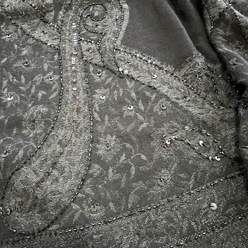 ストール 大判スカーフ ウール ZAPA 黒透け生地にビーズ刺繍 ストール 大判スカーフ ウール ZAPA 黒透け生地にビーズ刺繍
