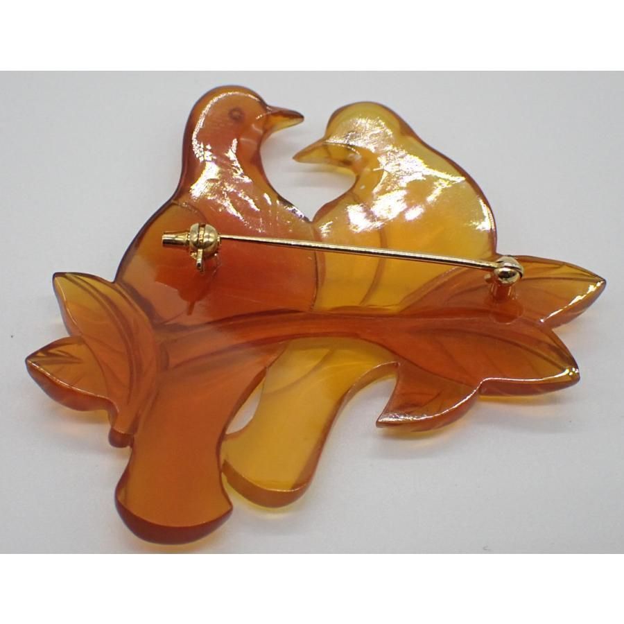 希少 白甲 本べっ甲 ブローチ「双鳩」 - ANTIQUE LEAVES 希少 白甲 本べっ甲 ブローチ「双鳩」 - ANTIQUE LEAVES