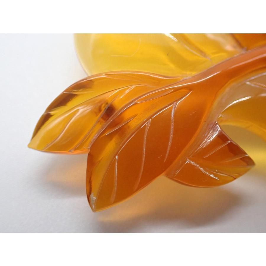 希少 白甲 本べっ甲 ブローチ「双鳩」 - ANTIQUE LEAVES 希少 白甲 本べっ甲 ブローチ「双鳩」 - ANTIQUE LEAVES