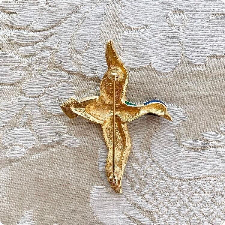  ڥեľ͢۳ ɡߥ꡼󤬾ʤΩƤ CARVEN ơ֥