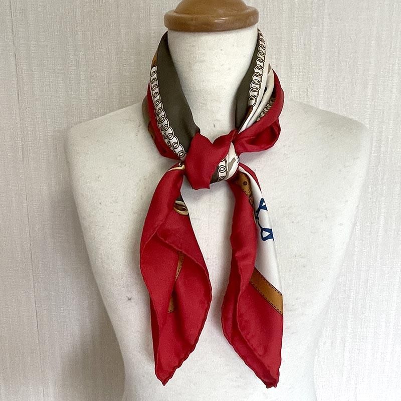 スカーフ セリーヌ 赤馬柄 CELINE 17acd15 - ANTIQUE LEAVES スカーフ セリーヌ 赤馬柄 CELINE 17acd15 - ANTIQUE LEAVES