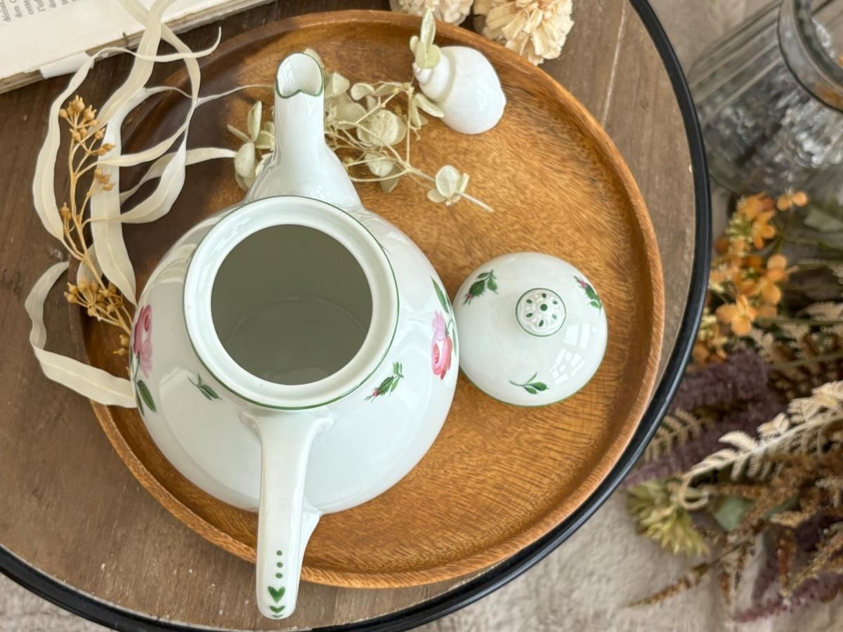 アウガルテン ウィンナーローズティーポット - ANTIQUE LEAVES アウガルテン ウィンナーローズティーポット - ANTIQUE LEAVES