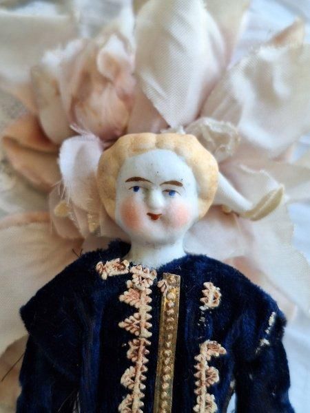 ブロンドビスクヘッドドール - アンティークモール＆蚤の市情報サイト