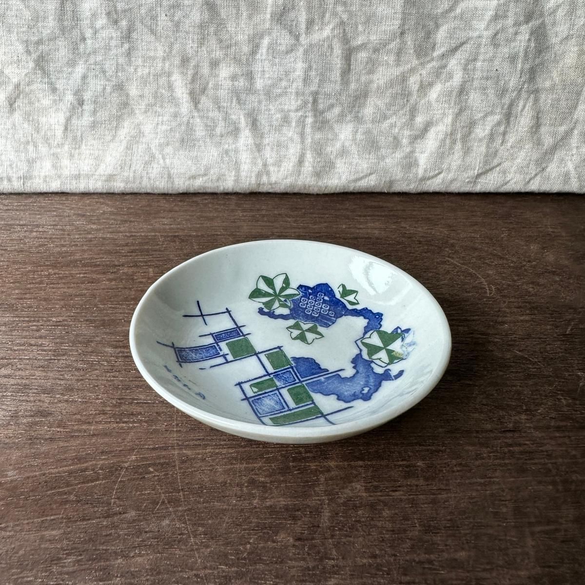 昭和初期 印判 手塩皿 緑　小皿　16枚 昭和初期 印判 手塩皿 緑 小皿 16枚 大正時代頃の不思議な印判小皿