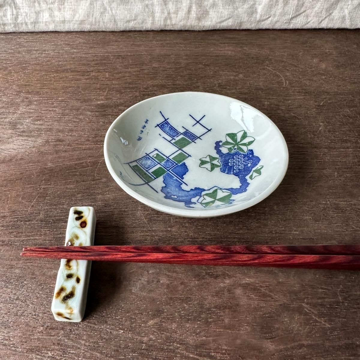 大正時代頃の不思議なカラー印判小皿