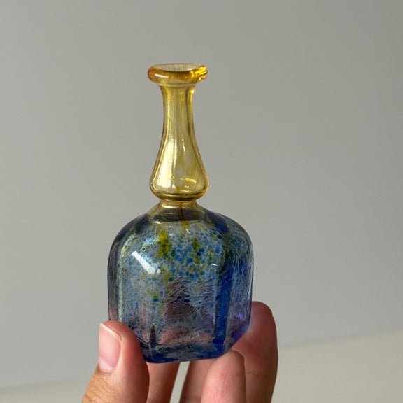 ̲ ǥ ơKosta Boda ʥܥ Antikva vase miniature Blue / Yellow