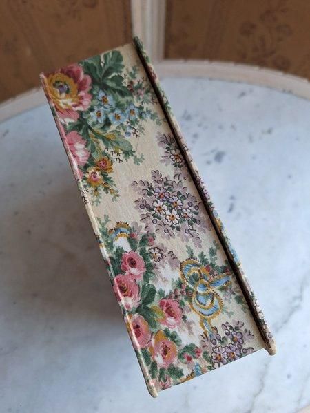 アンティーク花柄カルトナージュボックス - ANTIQUE LEAVES アンティーク花柄カルトナージュボックス - ANTIQUE LEAVES