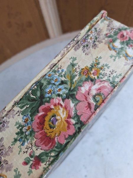 アンティーク花柄カルトナージュボックス - ANTIQUE LEAVES アンティーク花柄カルトナージュボックス - ANTIQUE LEAVES