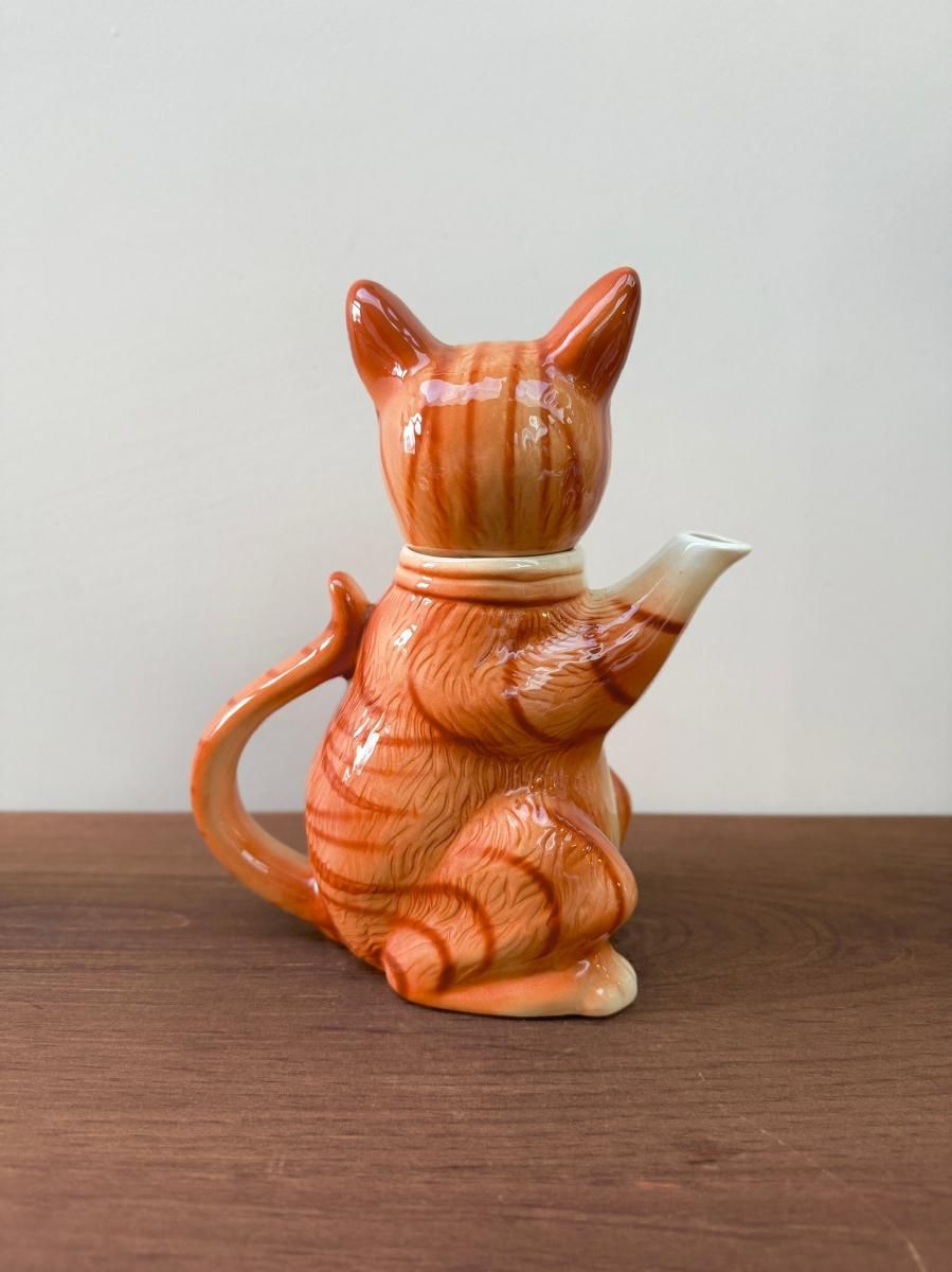 猫のティーポット「プッシーフット」 - 茶トラ、トニー・ウッド
