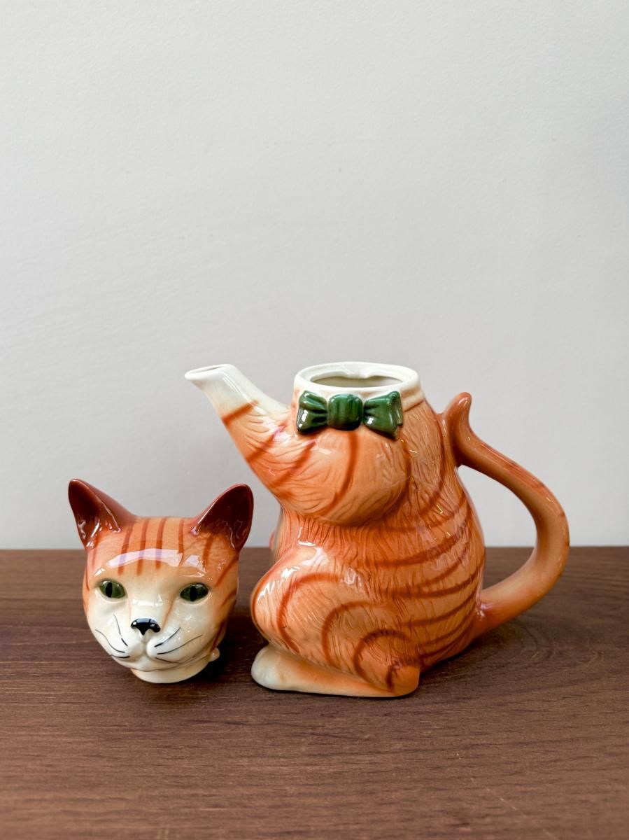 猫のティーポット「プッシーフット」 - 茶トラ、トニー・ウッド
