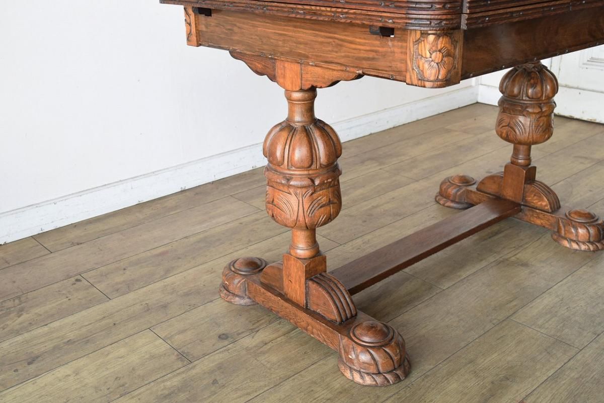 1920年代 英国製オークの装飾付きダイニングテーブル