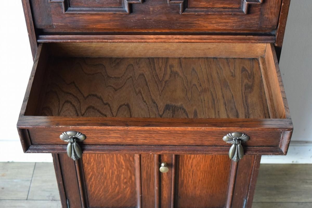 スリムで小型のライティングビューロー【d77】 - ANTIQUE LEAVES