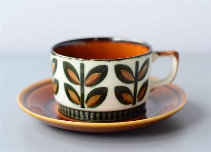ヴィンテージベルギー製ティーカップ 1960年代 リーフ柄