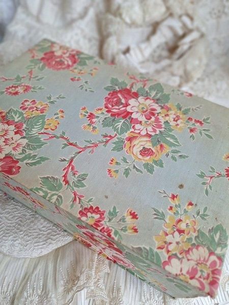 アンティークカルトナージュボックス - ANTIQUE LEAVES アンティークカルトナージュボックス - ANTIQUE LEAVES