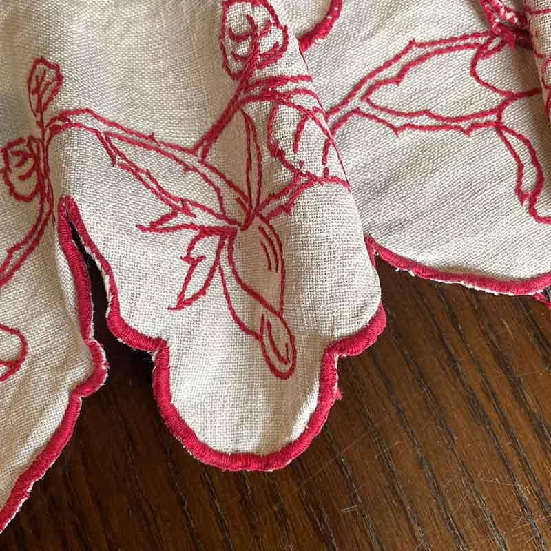 アンティーク フランス アルザス地方 赤糸花刺繍 チェック 大判リネンクロス アンティーク フランス アルザス地方 赤糸花刺繍 チェック 大判