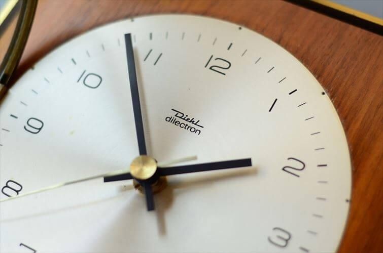 ドイツ製 Diehl ミッドセンチュリーな木製x真鍮の壁時計 壁掛け ドイツ製 Diehl ミッドセンチュリーな木製x真鍮の壁時計 壁掛け