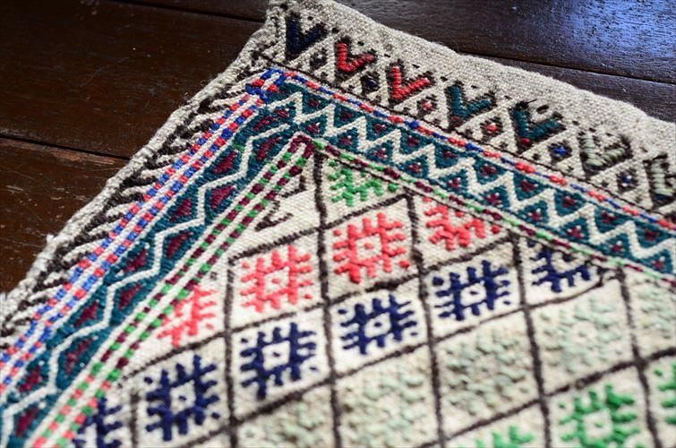 トルコ Toros山脈製オールドキリムラグ 120センチ