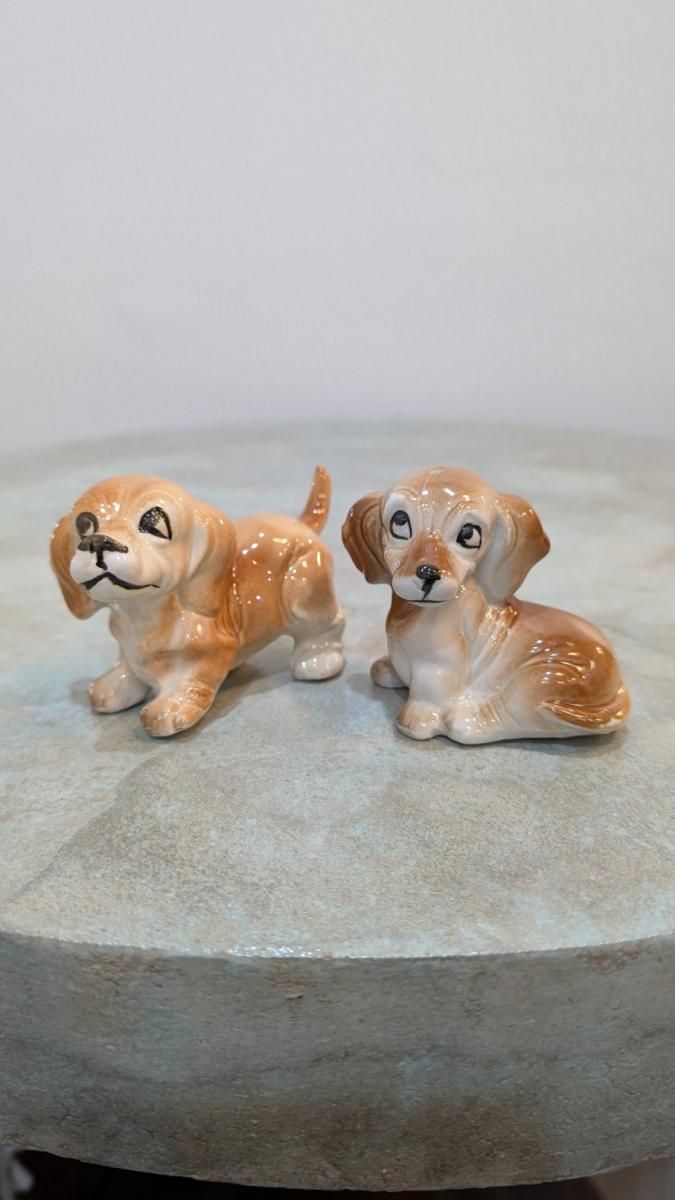 【美品】いぬ　犬　ビーグル　陶器　置物　インテリア　工芸品　美術品　A3024 陶器製と思われるビーグル犬の置物 フィギュア ミニチュア