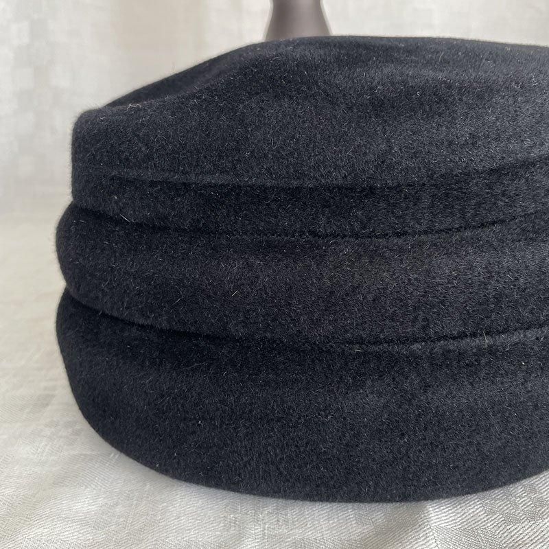 オシャレ！COTTAGEの帽子 ブロ－チ付き エレガント 英国ウールハット