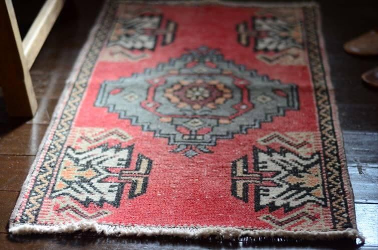 太陽のように明るい色合い　トルコ　オールドキリム　ラグ オールドキリム/トルコ・アナトリア/ヨルクキリム約178×120cm