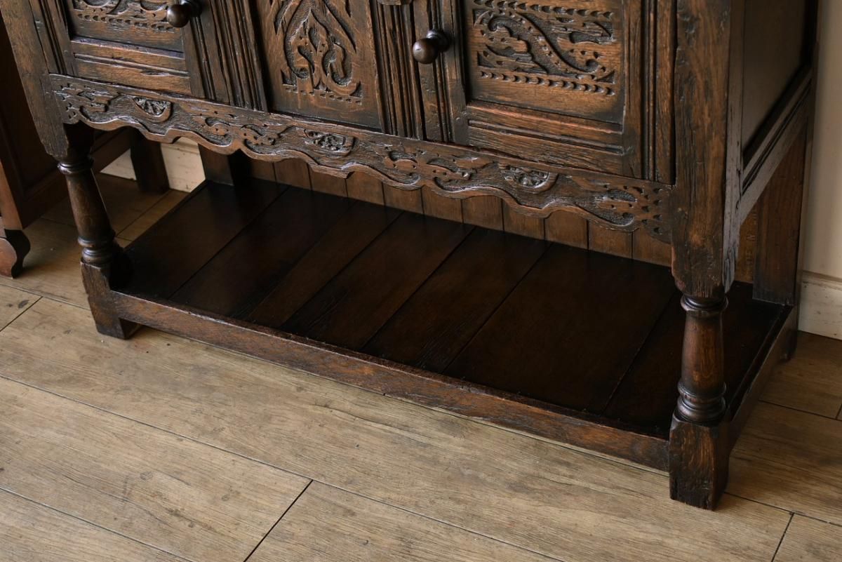 英国製アンティーク オーク製カップボード｜1890年代重厚なデザイン