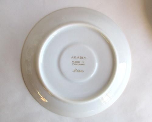 Arabia製デミタスカップ&ソーサー - ANTIQUE LEAVES Arabia製デミタスカップ&ソーサー - ANTIQUE LEAVES