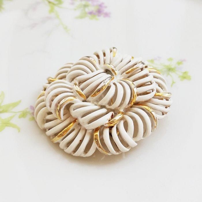 アメリカ製ヴィンテージMonet花モチーフブローチ